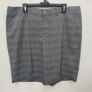 Cutter & Buck Black, White Plaid Flat Front Golf Shorts Size 38 Sport Preppy
